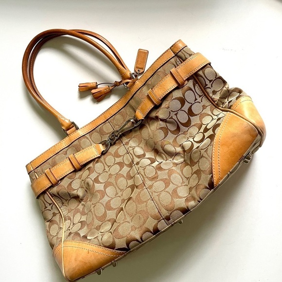 Coach Brown Signature Logo Tassle Purse Large - Picture 14 of 14